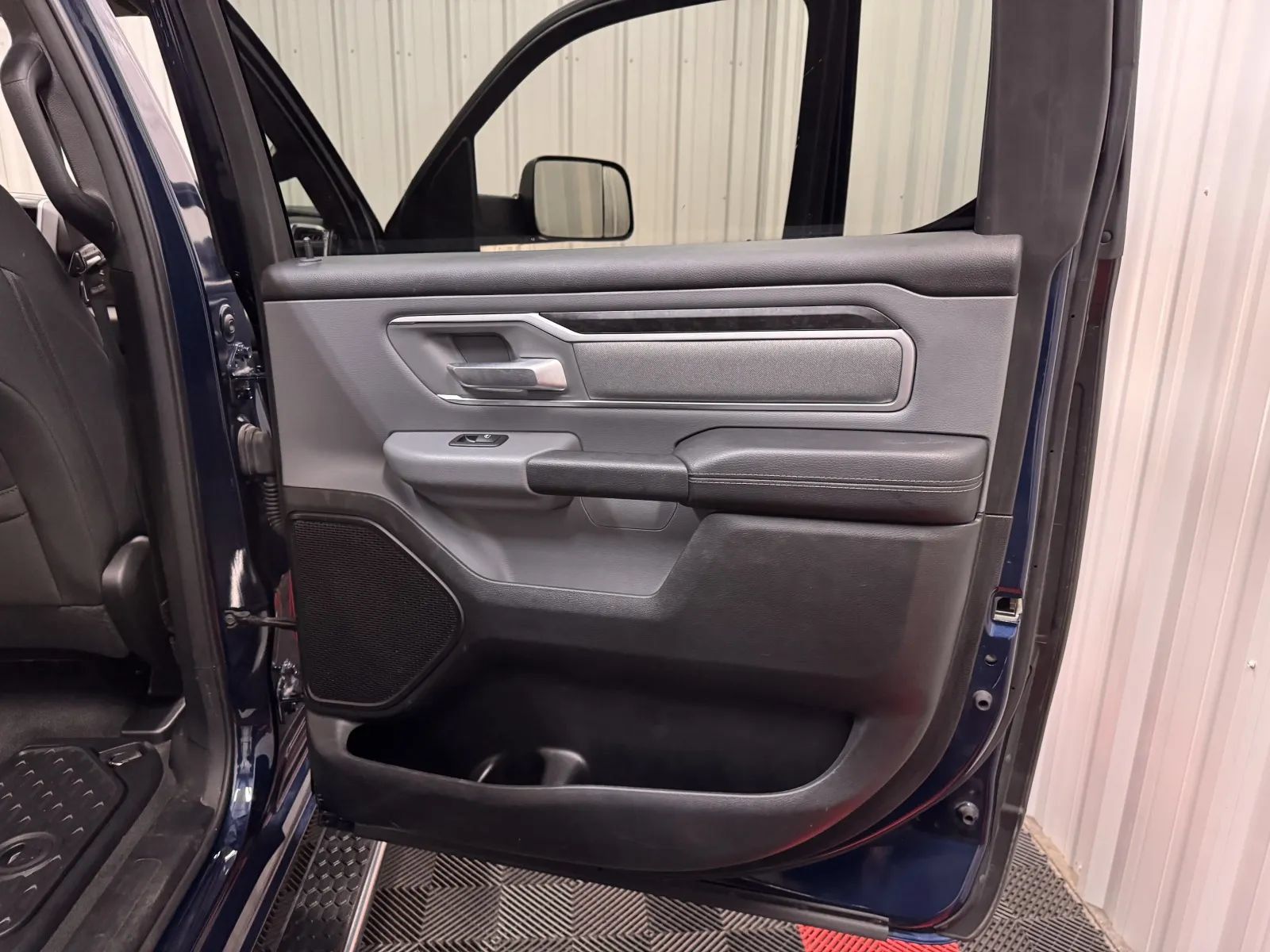 Used 2021 RAM 1500 Big Horn AWD/4WD image 40