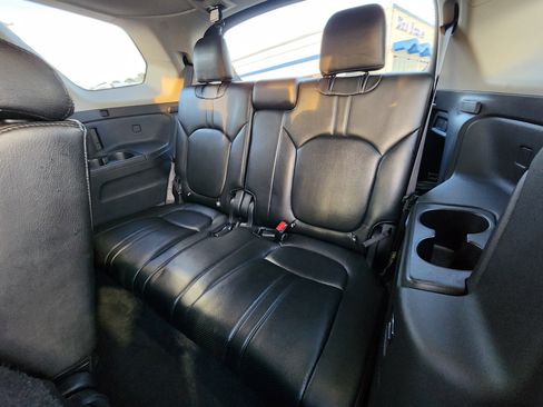 Used 2023 Honda Pilot LX image 17
