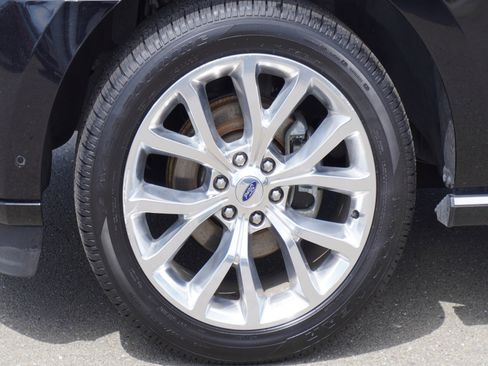 Used 2018 Ford Expedition Platinum AWD/4WD image 7