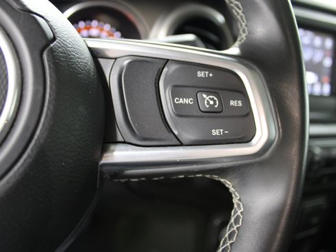 Used 2020 Jeep Gladiator Sport w/ Quick Order Package 24S AWD/4WD image 11