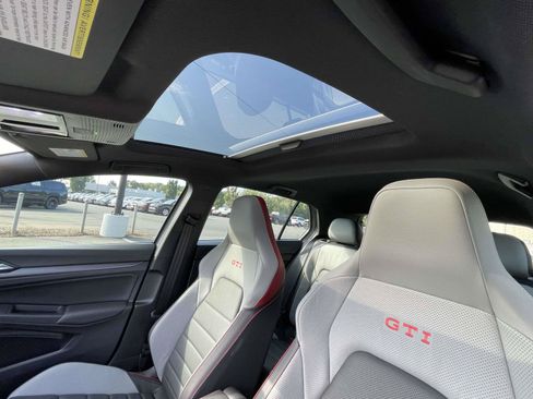 Used 2025 Volkswagen GTI Autobahn FWD image 16