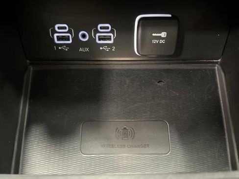 Used 2023 Jeep Grand Cherokee Limited w/ Luxury Tech Group II image 23