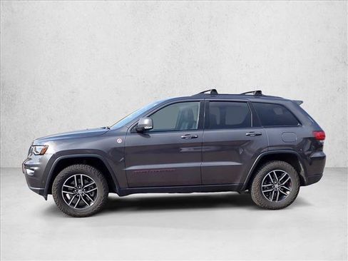 Used 2018 Jeep Grand Cherokee Trailhawk w/ Trailhawk Luxury Group AWD/4WD image 2