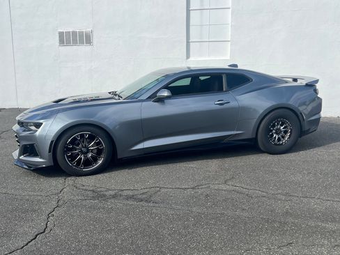 Used 2021 Chevrolet Camaro ZL1 image 3