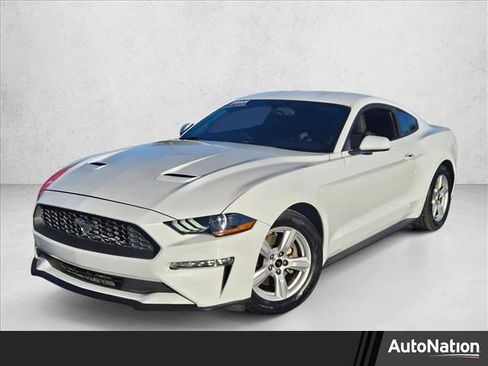 Used 2018 Ford Mustang Coupe image 1
