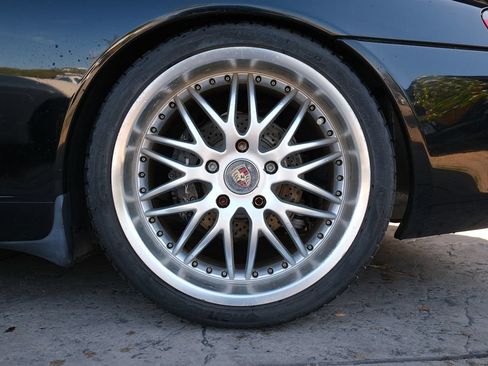 Used 2002 Porsche 911 Carrera RWD image 25