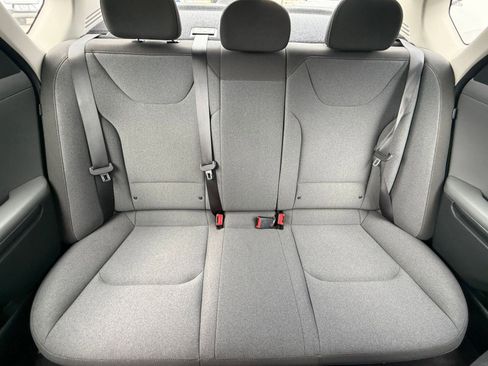 Used 2025 Kia K4 LXS image 36