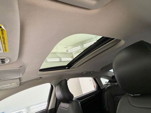 Used 2016 Ford Fusion SE w/ Equipment Group 202A image 15