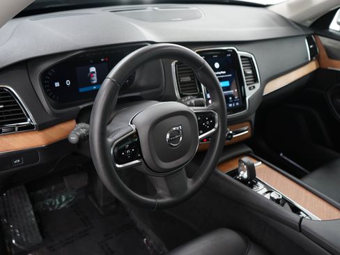 Used 2023 Volvo XC90 B6 Plus AWD/4WD image 22
