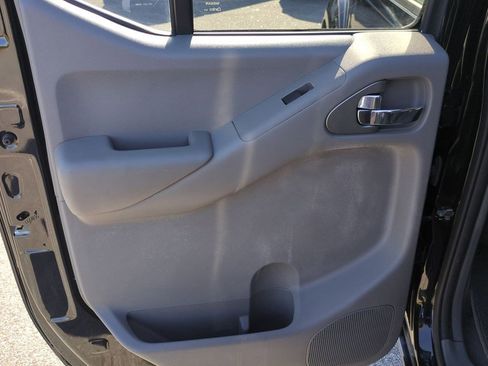 Used 2019 Nissan Frontier SV w/ Value Truck Package RWD image 27