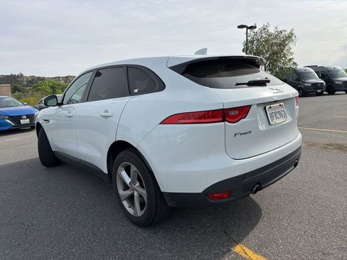 Used 2018 Jaguar F-PACE Premium image 6