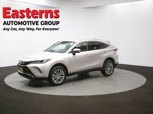 Used 2023 Toyota Venza Limited image 52