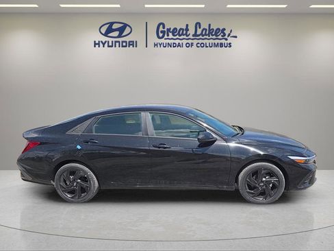 New 2026 Hyundai Elantra Sport FWD image 8