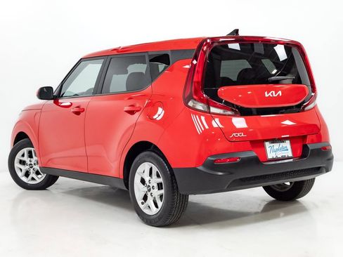 Certified 2022 Kia Soul LX w/ Technology Package FWD image 27
