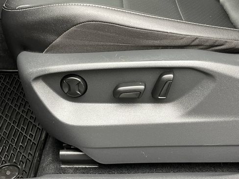 Used 2018 Volkswagen Tiguan SE w/ Panoramic Sunroof Package AWD/4WD image 10