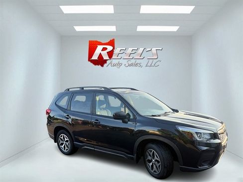 Used 2019 Subaru Forester Premium w/ All-Weather Package AWD/4WD image 4