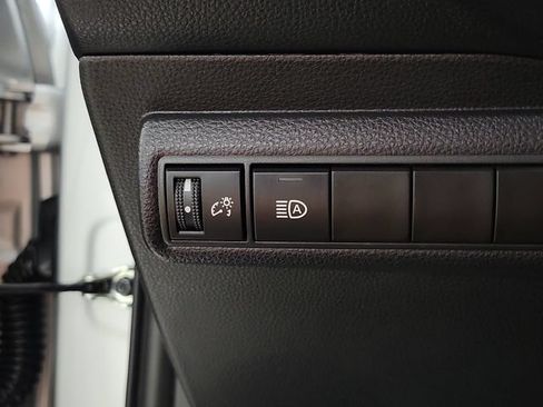 Used 2025 Toyota Corolla LE FWD image 23