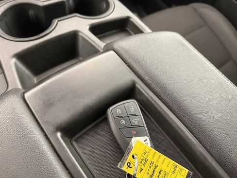 Used 2024 Chevrolet Silverado 2500 LT w/ Convenience Package image 21