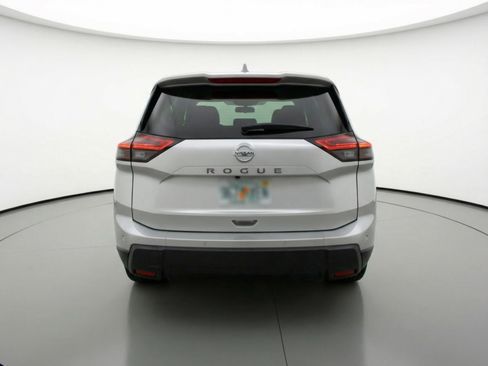 Used 2025 Nissan Rogue SV image 7
