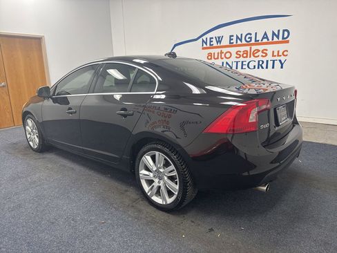Used 2013 Volvo S60 T5 image 2