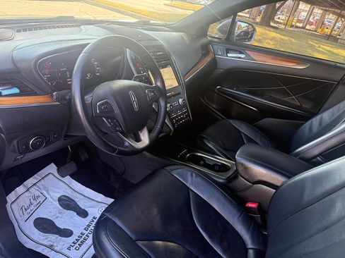 Used 2018 Lincoln MKC Reserve image 11