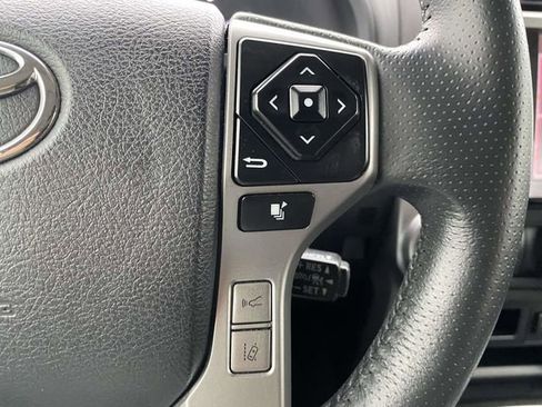 Used 2022 Toyota 4Runner SR5 Premium w/ Moonroof Package image 18