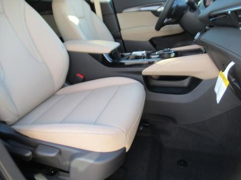 New 2026 Buick Envision Preferred image 9