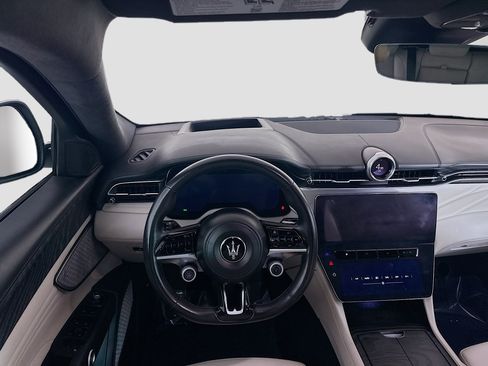 Used 2023 Maserati Grecale Modena image 17