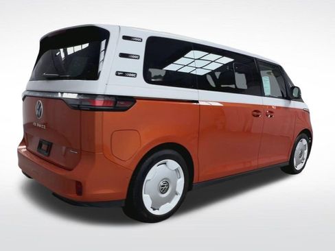Used 2025 Volkswagen ID. Buzz 1st Edition image 8