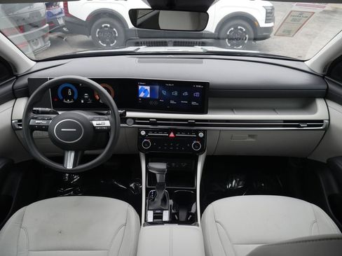 Used 2025 Hyundai Tucson SEL FWD image 39