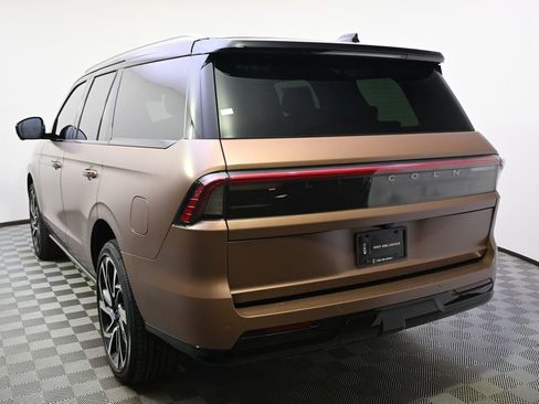 New 2026 Lincoln Navigator Black Label AWD/4WD image 4