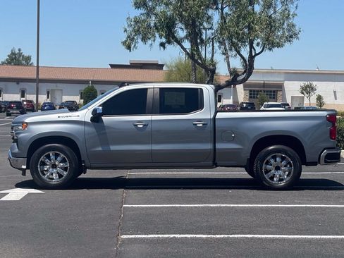 Used 2023 Chevrolet Silverado 1500 LT w/ Protection Package AWD/4WD image 5
