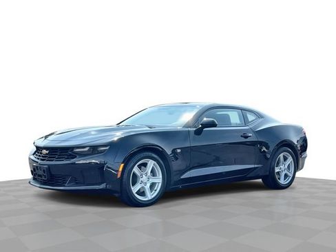 Certified 2023 Chevrolet Camaro LT RWD image 1