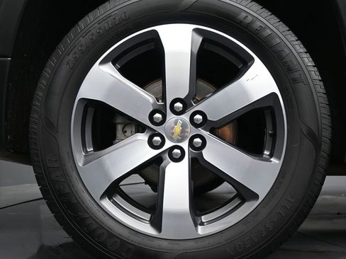 Used 2020 Chevrolet Traverse LT w/ LT Premium Package image 9