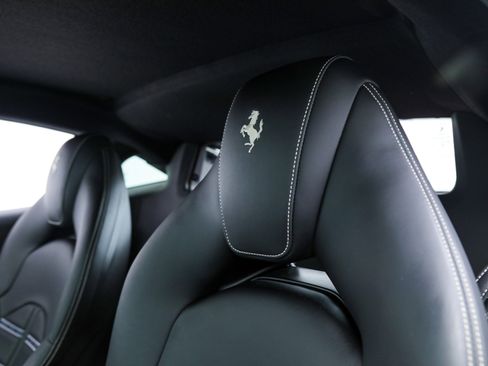 Certified 2021 Ferrari F8 Tributo image 38