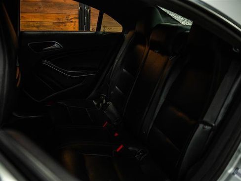 Used 2014 Mercedes-Benz CLA 250 4MATIC w/ Premium 1 Package image 10