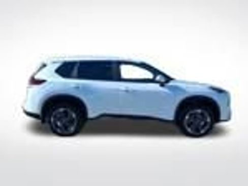Used 2024 Nissan Rogue SV w/ SV Premium Package AWD/4WD image 8