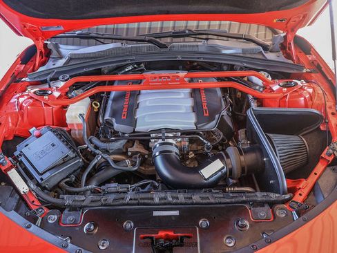 Used 2020 Chevrolet Camaro LT image 15