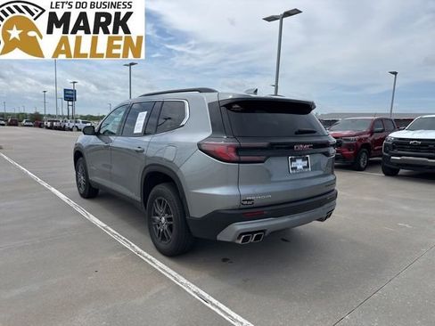 Used 2025 GMC Acadia Elevation image 4