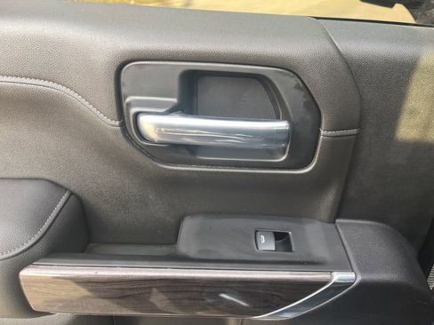 Used 2022 Chevrolet Silverado 1500 LTZ w/ LTZ Premium Package image 57