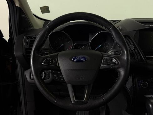 Used 2018 Ford Escape Titanium AWD/4WD image 17
