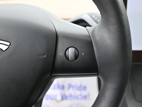 Used 2023 Tesla Model 3 Standard Range RWD image 19