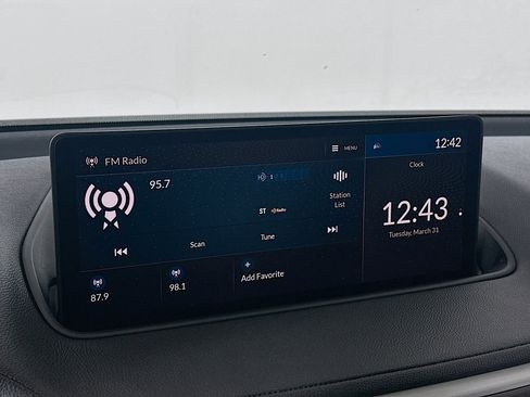 Used 2023 Acura MDX SH-AWD image 19