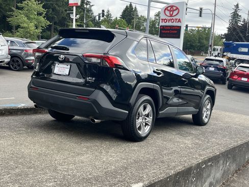 Certified 2025 Toyota RAV4 XLE AWD/4WD image 8