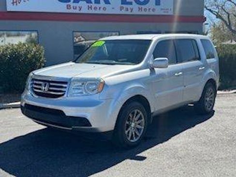 Used 2015 Honda Pilot LX image 1