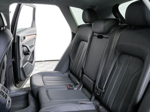 Used 2023 Audi Q5 2.0T Premium w/ Convenience Package image 19