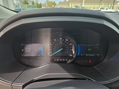 Used 2022 Ford Edge Titanium w/ Class II Trailer Tow Package AWD/4WD image 24