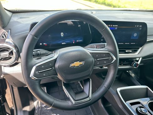 Used 2026 Chevrolet Equinox LT FWD image 14