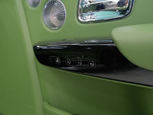 Used 2023 Rolls-Royce Phantom Sedan w/ The Phantom Package RWD image 67
