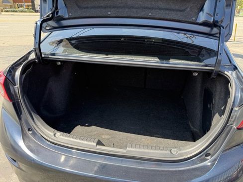 Used 2014 MAZDA MAZDA3 i Touring FWD image 20